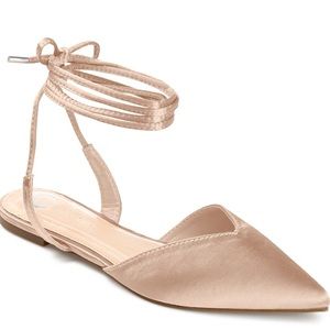 Journee Collection Theia Flat Size 8.5